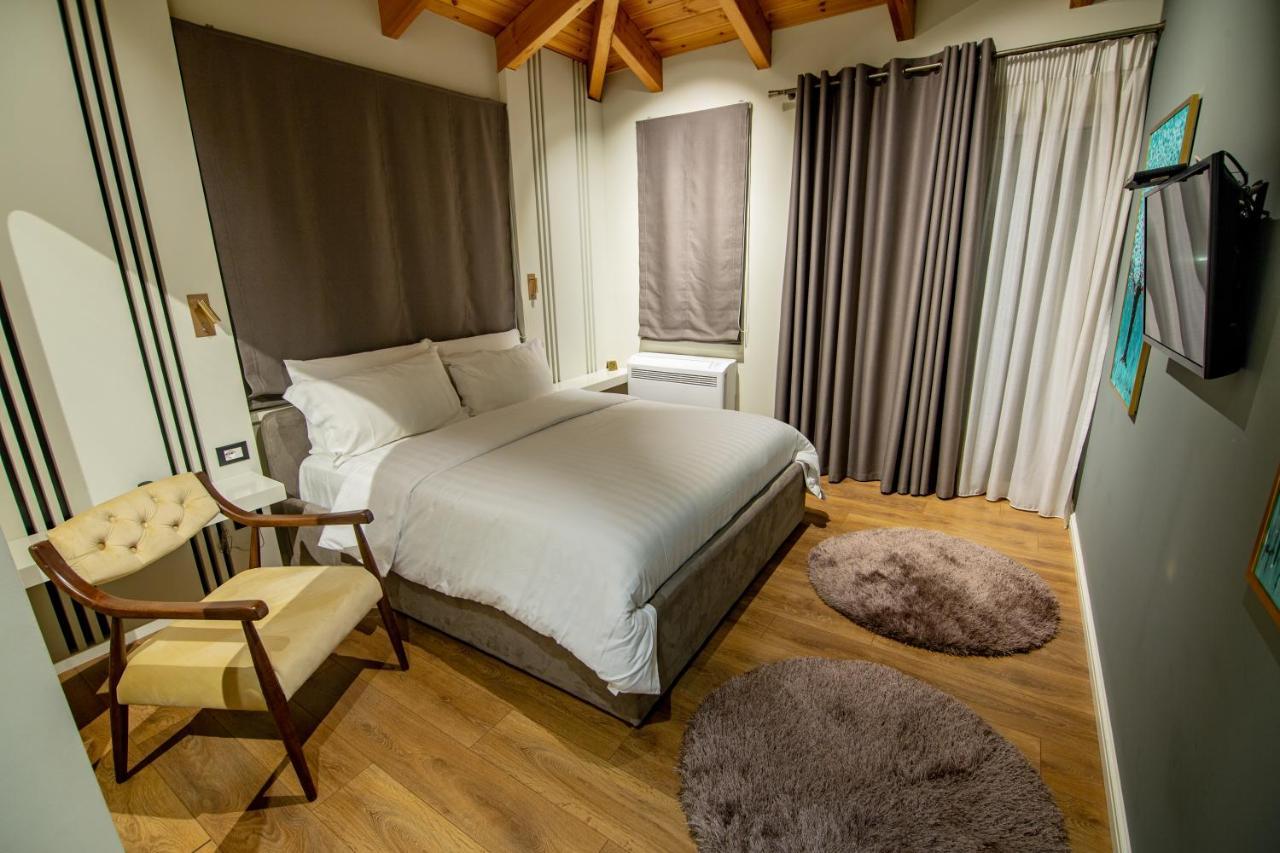 Tree Hotel Korce Luaran gambar