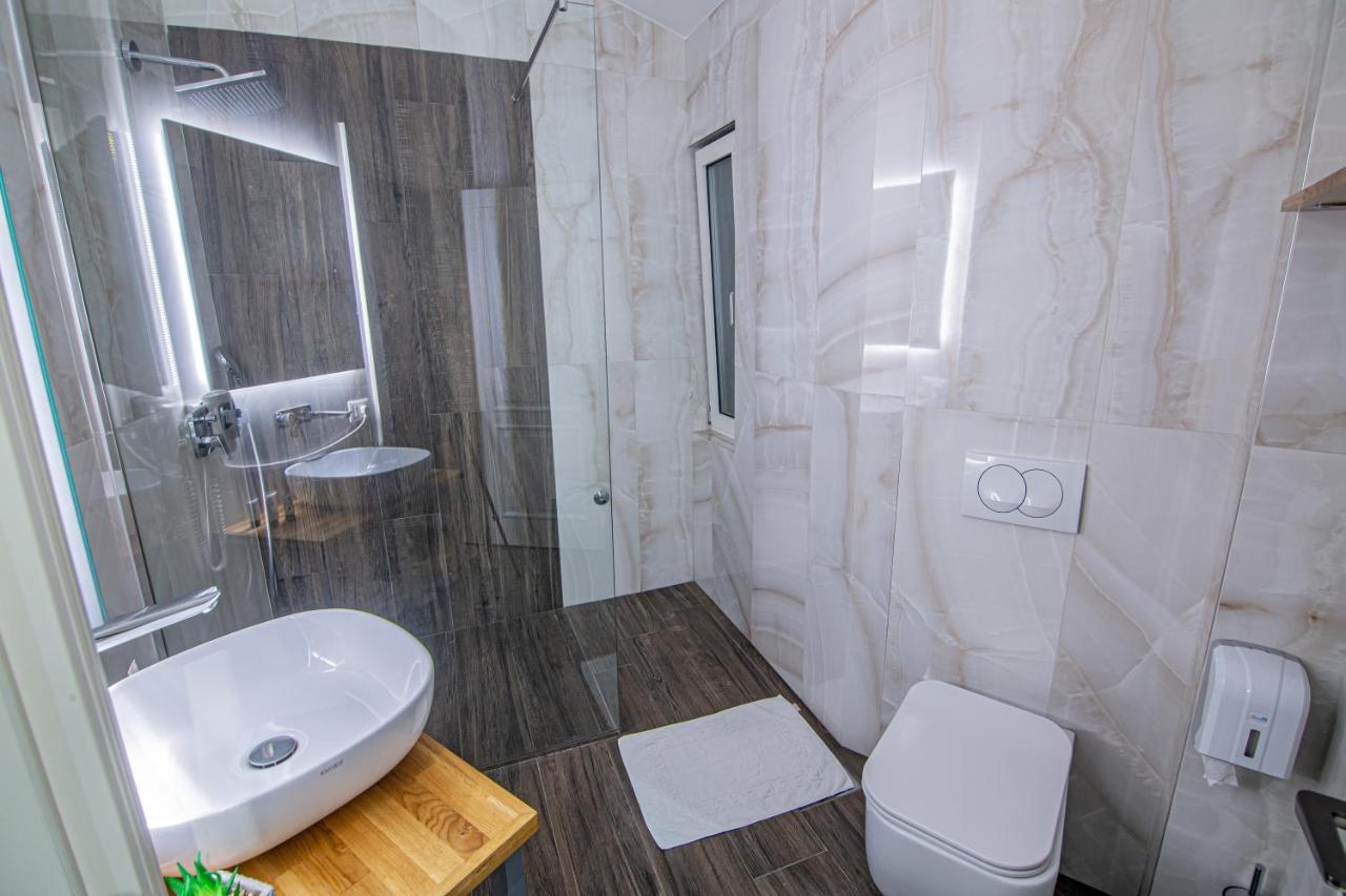 Tree Hotel Korce Luaran gambar